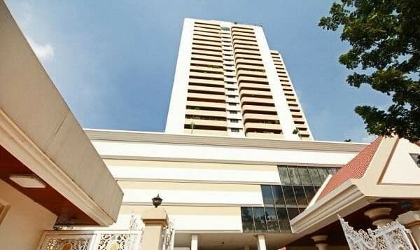 โอเรียลเต็ล ทาวเวอร์ main view