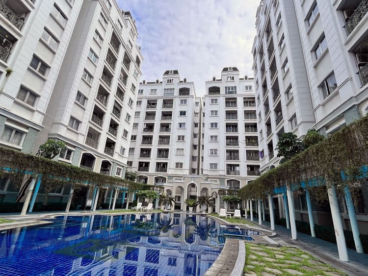 ไบรท์ตั้น เพลส main view