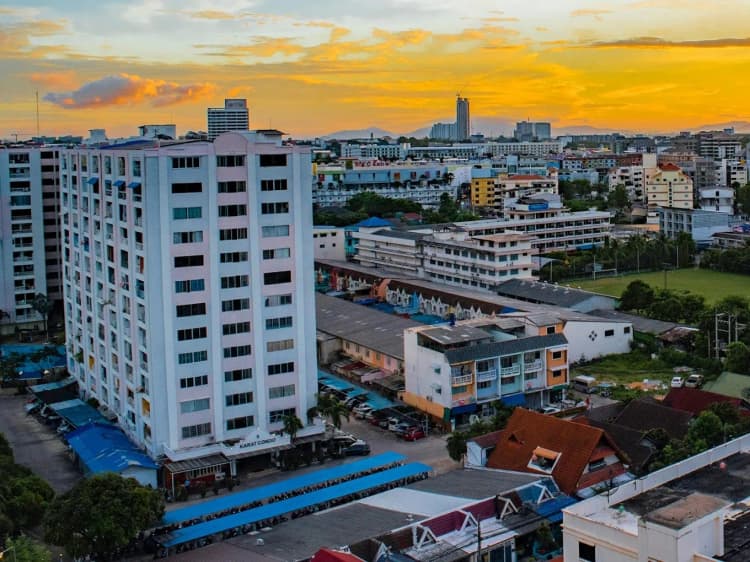 9กะรัตคอนโดมิเนียม main view