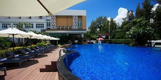 โรงแรมโกลเด้น บีช ชะอำ main view