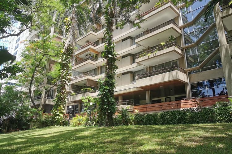 คริสตัล คอร์ท main view