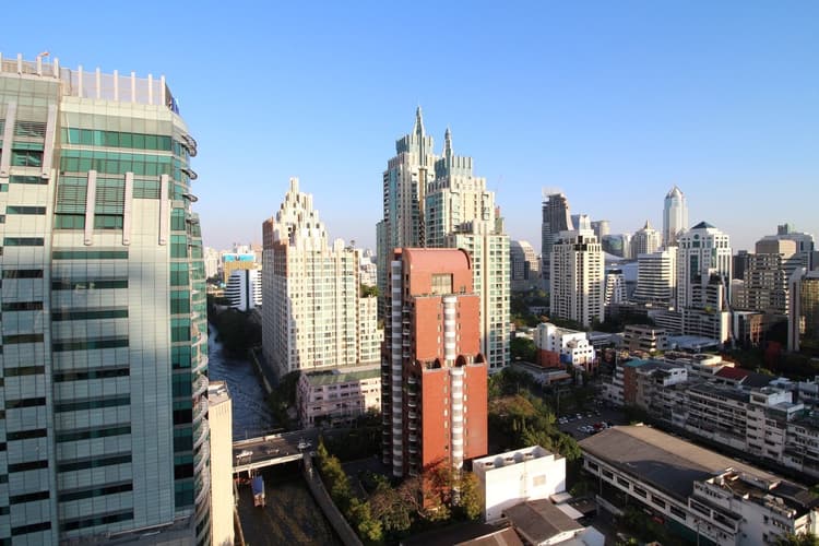 ชิดลม เพลส main view