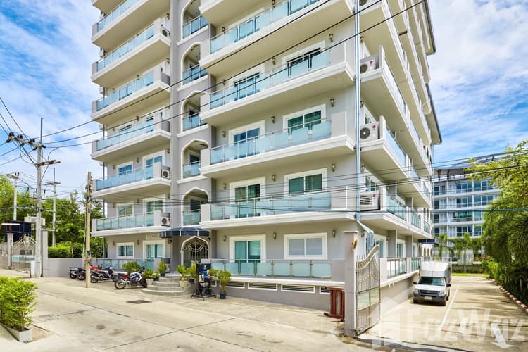 ทิวดอร์ คอร์ท main view