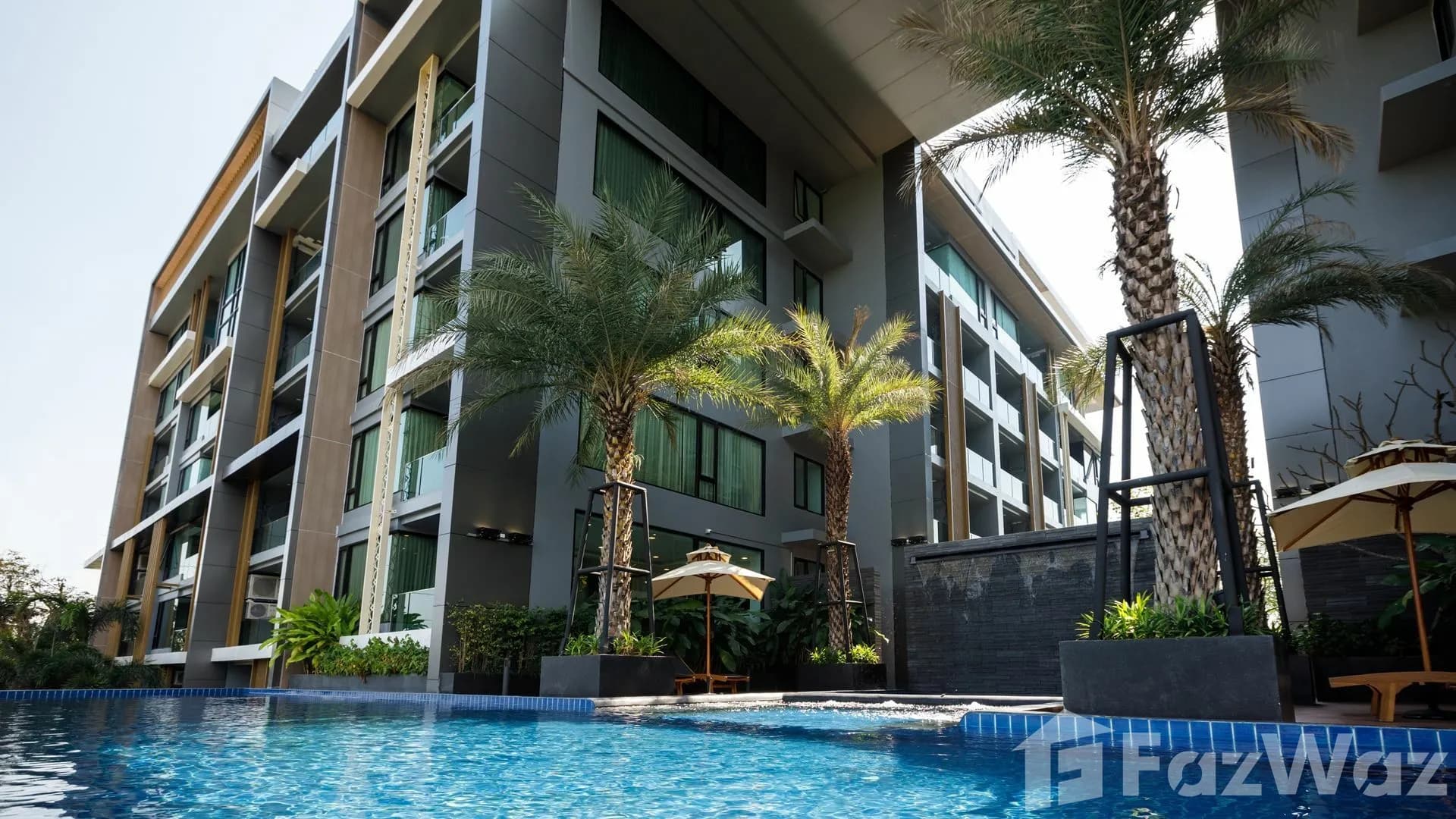 เดอะ สตาร์ ฮิลล์ คอนโด