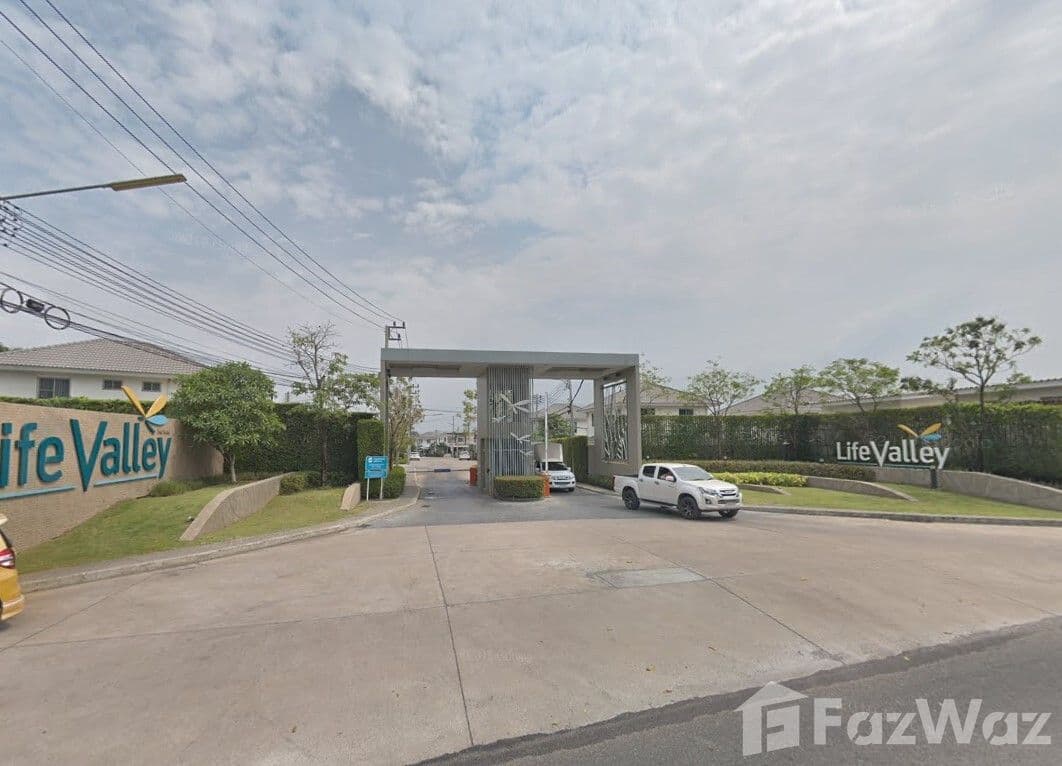 ไลฟ์ วัลเลย์ สุขุมวิท - เขาน้ำซับ