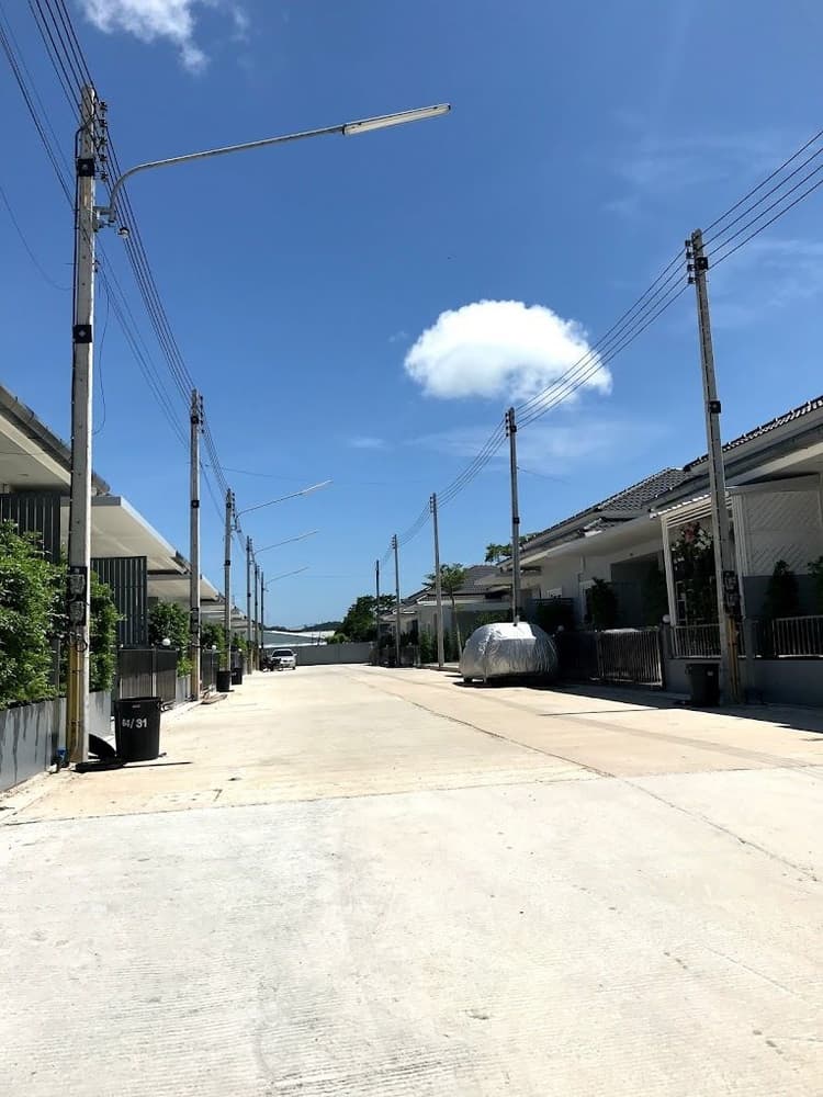 The Rich Villa Nabon main view