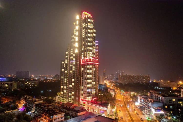 The Riviera Ocean Drive main view