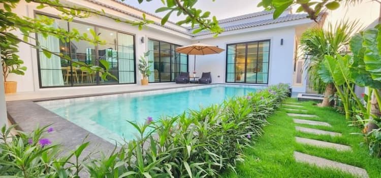 Living 17 At Siam Country main view