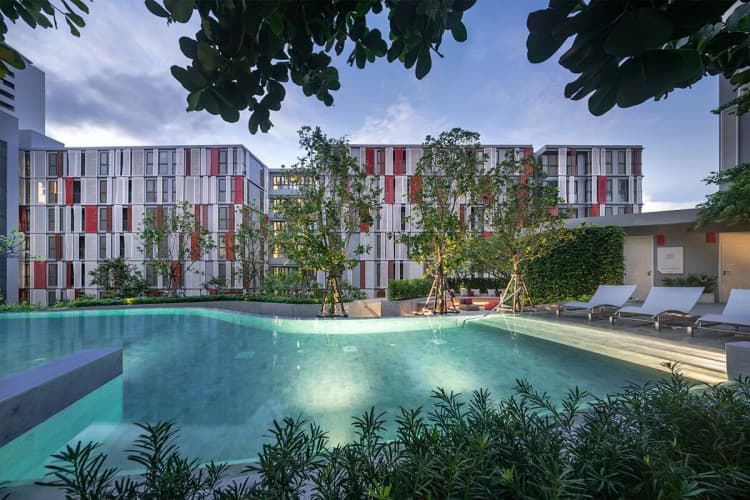 Taka Haus Ekamai 12 main view