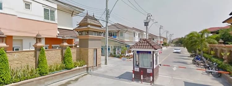 Baan Monthon 7 main view