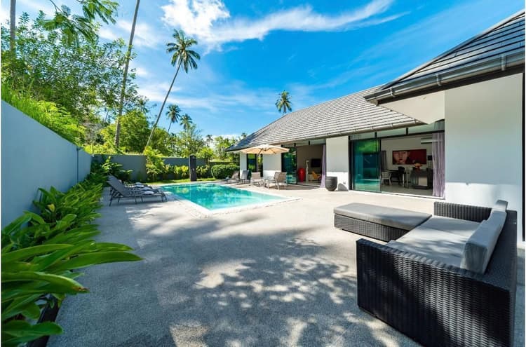 Tracy Residence main view