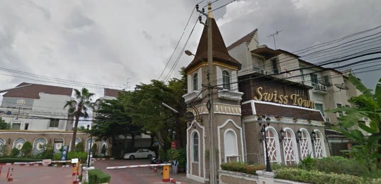 Baan Klang Muang Swiss Town Kaset-Nawamin main view