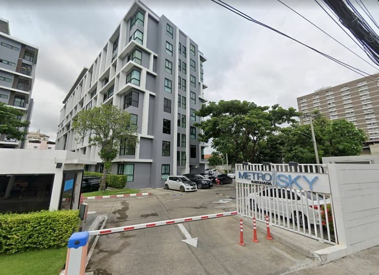 Metro Sky Ratchada main view