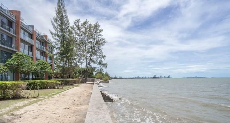 Sandbox Beachfront Villa main view