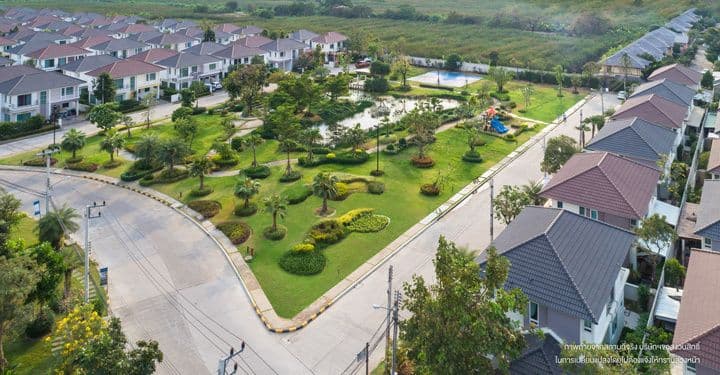 Life Bangkok Boulevard Rangsit main view