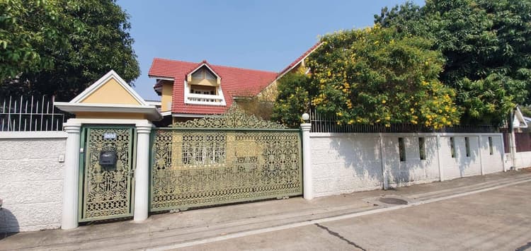 Thanakorn Villa 1 main view