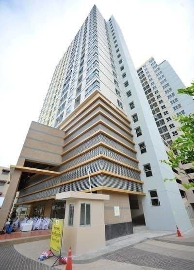 Le Rich Sathorn - Satupradit main view