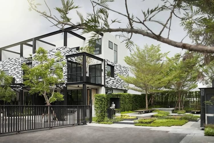 ฟรายเดย์ โฮม ทาวน์ main view