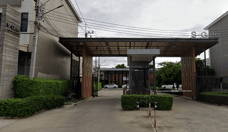 S Gate Bangkok-Phathumthani main view
