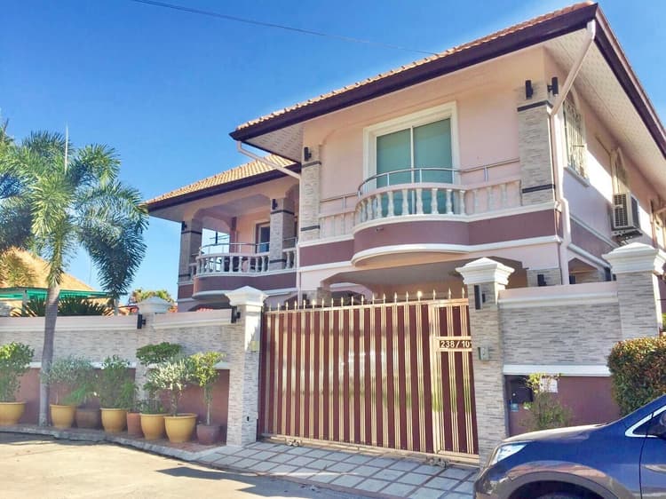 Pattaya Lagoon main view