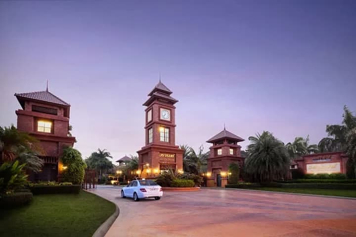 Vararom Charoenmuang main view