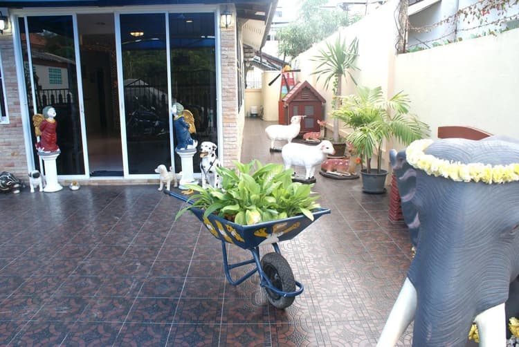 Burapha Village main view