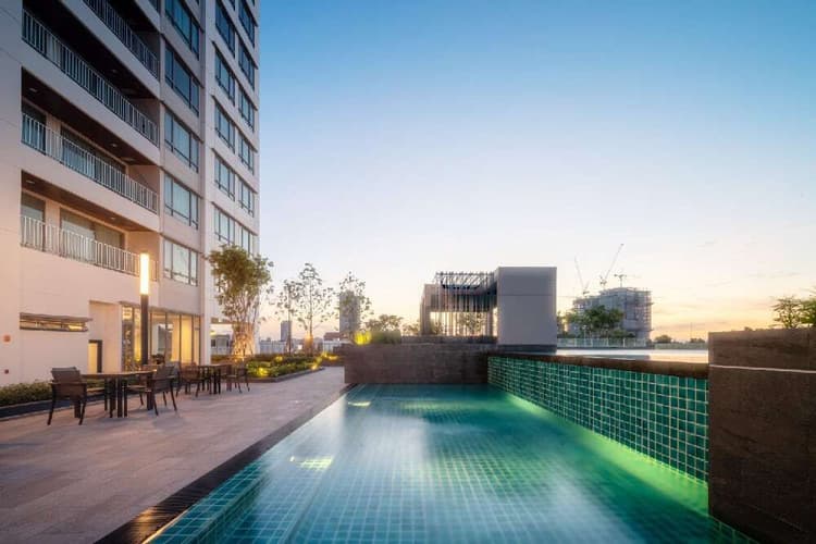 Sethiwan Sriracha main view