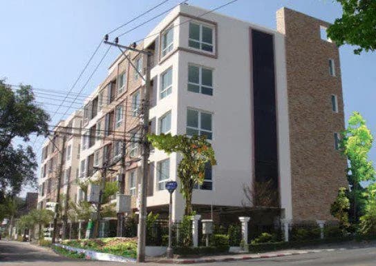 Lucas Garden - Family House main view