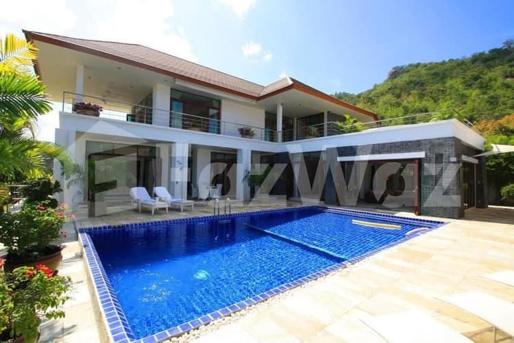 Phu Montra main view