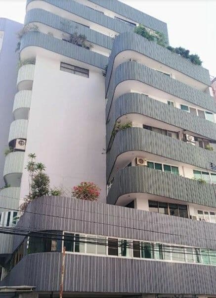 Premier Condominium main view