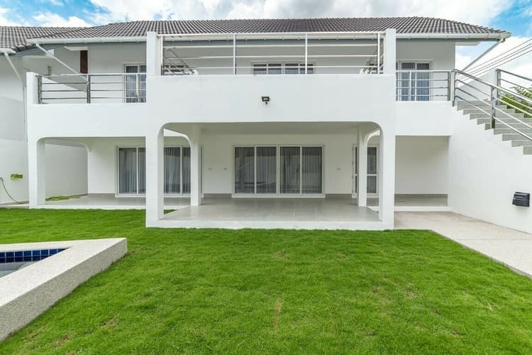 Temple Court Villas main view