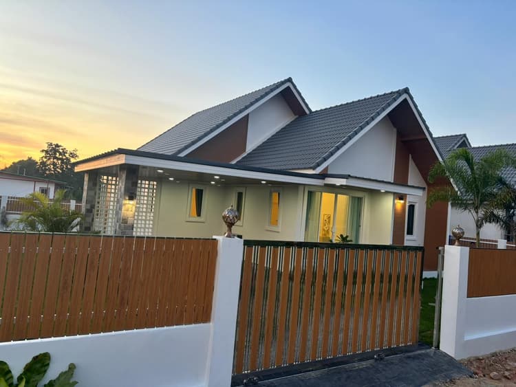 Baan Padyen Village main view