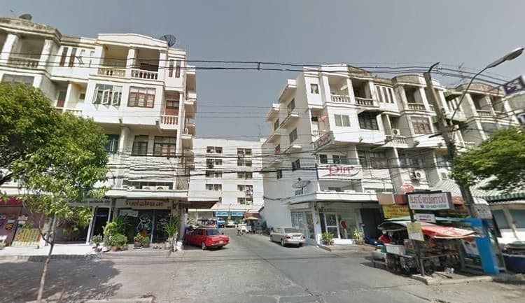 Sinthanee Condo Town main view