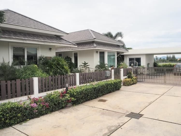 Baan Oasis Pran Buri main view