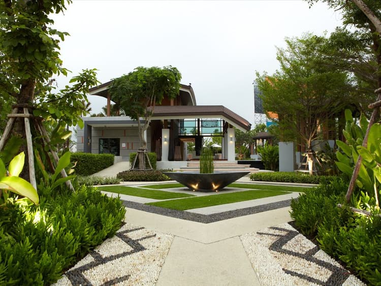 Burasiri Onnut - Bangna main view