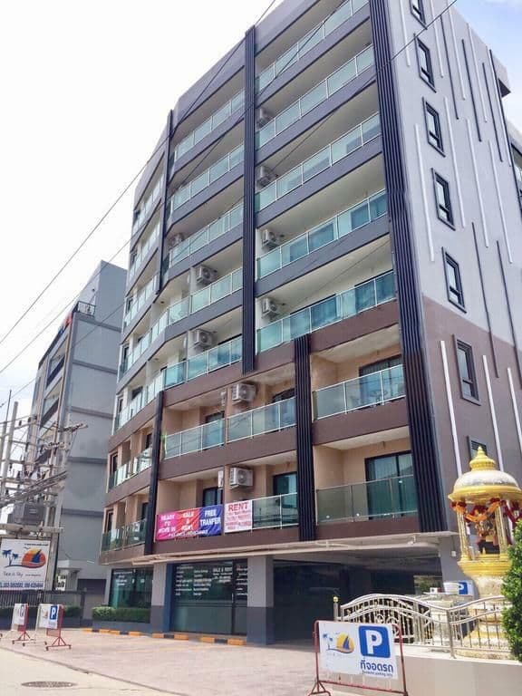 Sea and Sky Condo Bangsaray main view