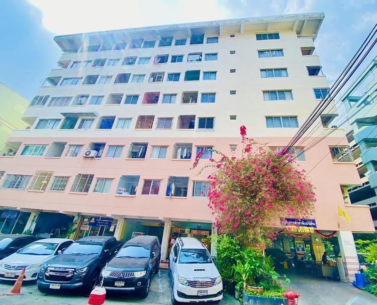 Lamsalee Mansion main view