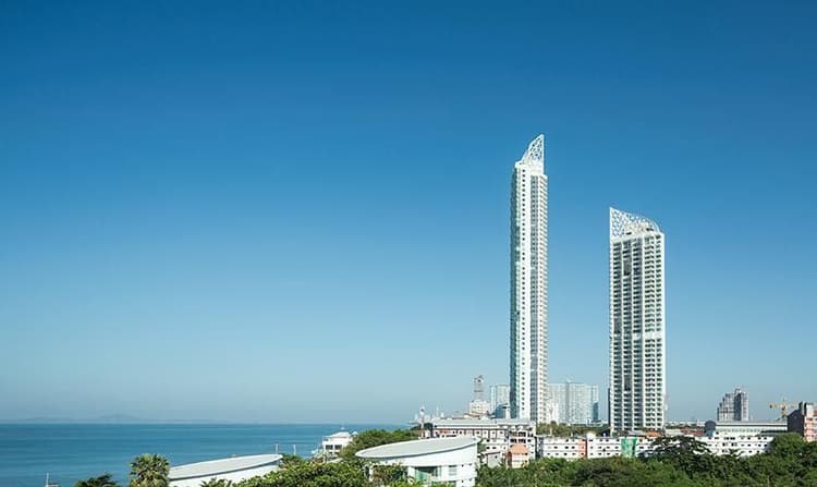 Reflection Jomtien Beach Pattaya main view