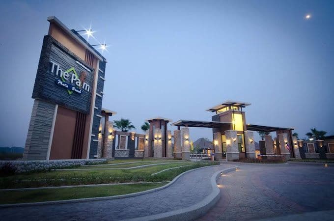 The Palm Phla Beach main view