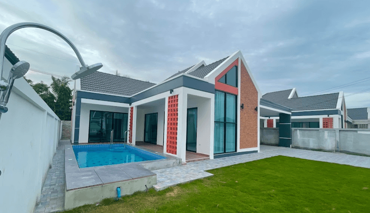 Pansuk Lakeside main view