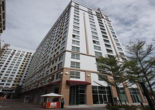 Life @ BTS Tha - Phra main view