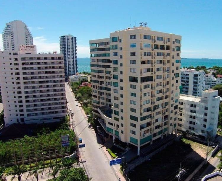 Thepthip Mansion main view