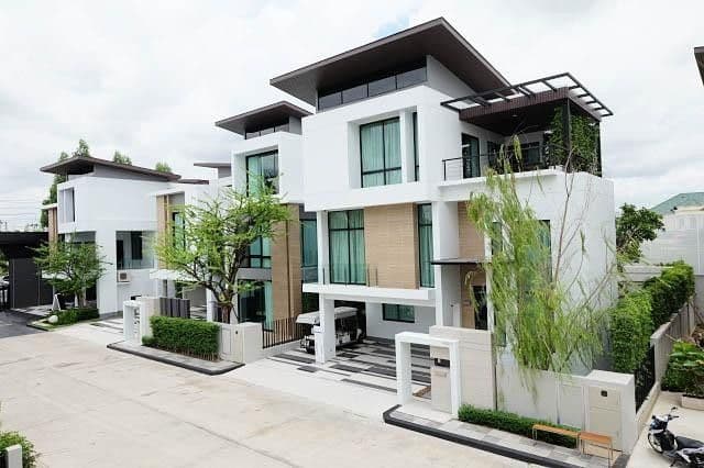 Nirvana Beyond Srinakarin main view