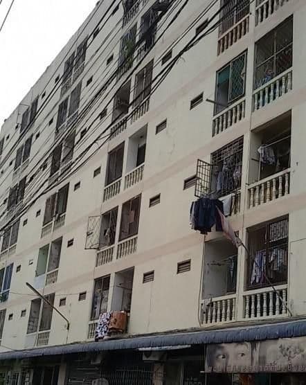 Rung Thip Condo main view