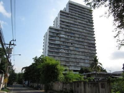 Supapong Place main view