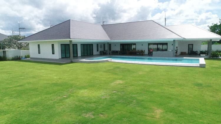 เรสซิเด้นท์ คู main view