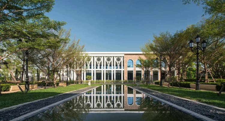 Grand Bangkok Boulevard Ramintra-Serithai main view