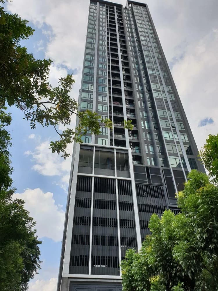 The Capital Ratchaprarop-Vibha main view