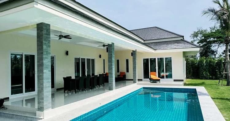 Palm Pool Villas main view