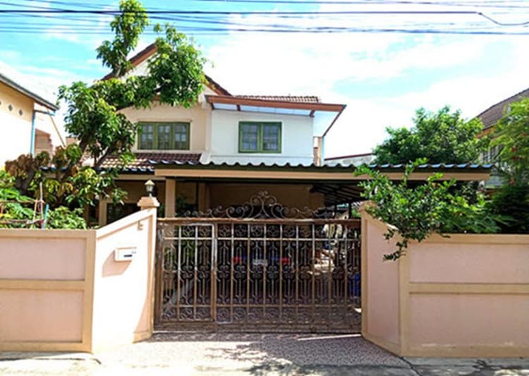 Moo Baan Rim Chon main view